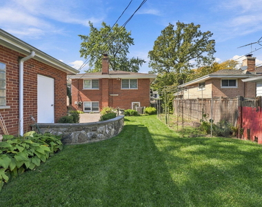 1251 Sherwood Road - Photo Thumbnail 14