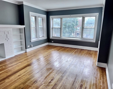 7915 S Langley Avenue - Photo Thumbnail 1