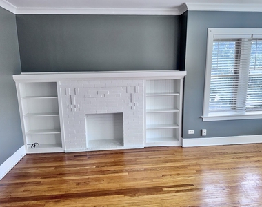 7915 S Langley Avenue - Photo Thumbnail 4
