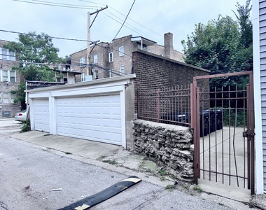 7915 S Langley Avenue - Photo Thumbnail 14