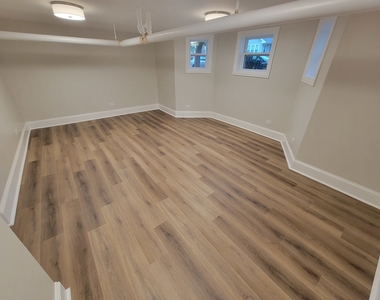 6422 N Richmond Street - Photo Thumbnail 2