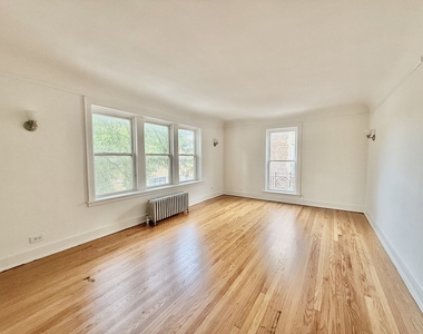 2809 W Lunt Avenue - Photo Thumbnail 2
