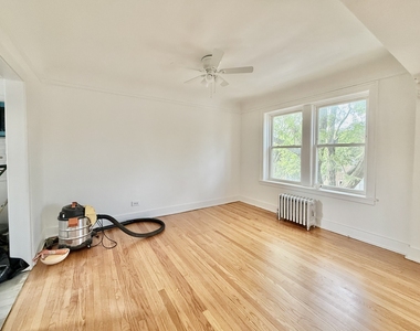 2809 W Lunt Avenue - Photo Thumbnail 5