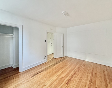 2809 W Lunt Avenue - Photo Thumbnail 13