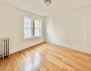 2809 W Lunt Avenue - Photo Thumbnail 17