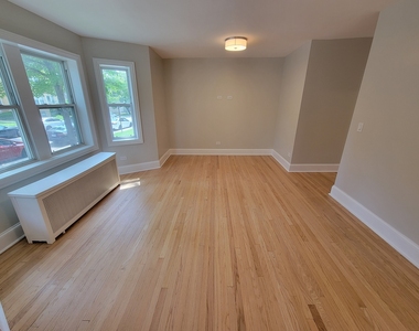 6422 N Richmond Street - Photo Thumbnail 3
