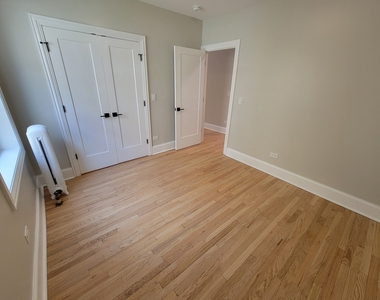 6422 N Richmond Street - Photo Thumbnail 10
