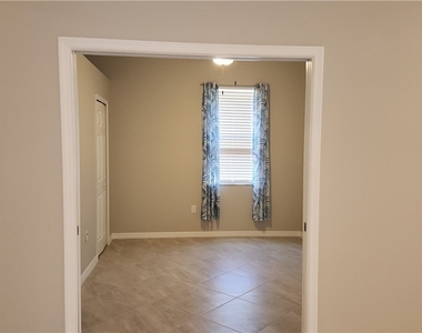 15090 Cortona Way - Photo Thumbnail 18