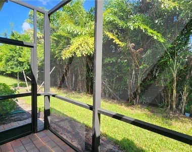 15090 Cortona Way - Photo Thumbnail 13