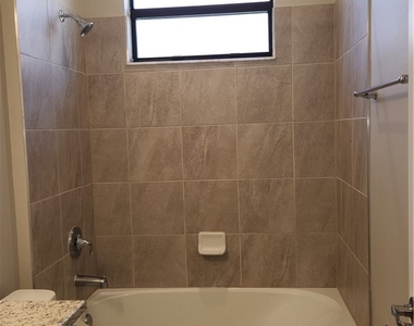 15090 Cortona Way - Photo Thumbnail 17