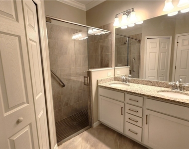 15090 Cortona Way - Photo Thumbnail 10