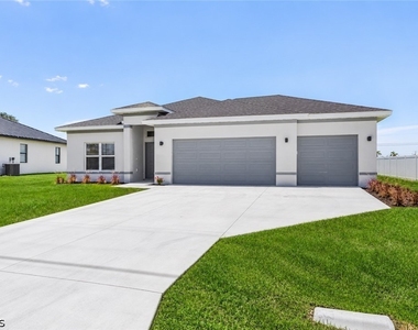 634 Se 8th Place - Photo Thumbnail 1