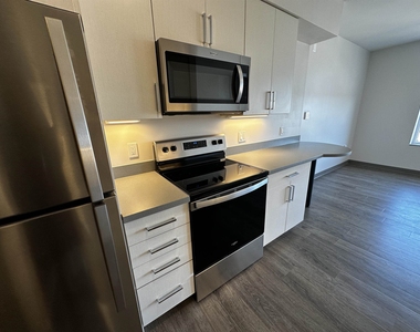 409 Elm - Photo Thumbnail 7
