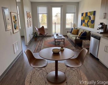 409 Elm - Photo Thumbnail 12