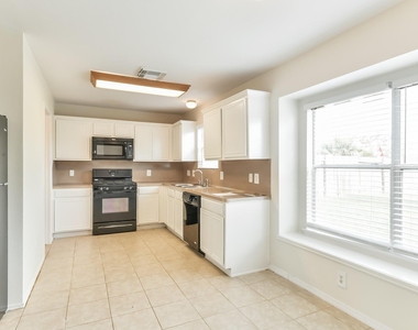 20235 Sandwith Drive - Photo Thumbnail 5