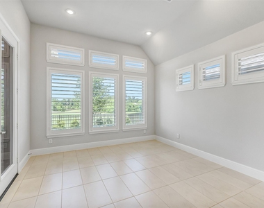 10106 Lehman Drive - Photo Thumbnail 16