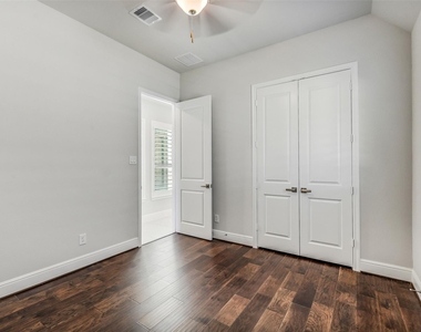 10106 Lehman Drive - Photo Thumbnail 24