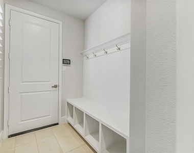 10106 Lehman Drive - Photo Thumbnail 39