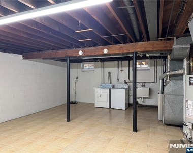 1118 Edgewood - Photo Thumbnail 37