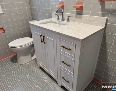 1118 Edgewood - Photo Thumbnail 22