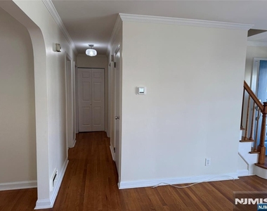 1118 Edgewood - Photo Thumbnail 12