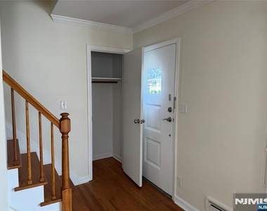 1118 Edgewood - Photo Thumbnail 5