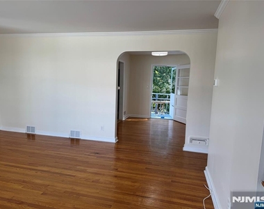 1118 Edgewood - Photo Thumbnail 6