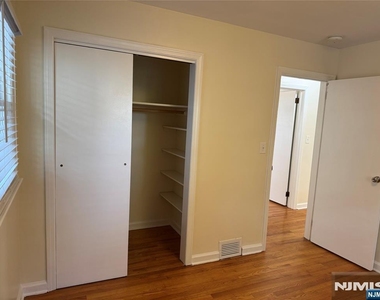 1118 Edgewood - Photo Thumbnail 18