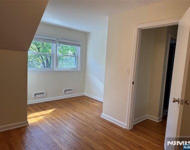 1118 Edgewood - Photo Thumbnail 24