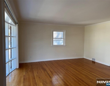 1118 Edgewood - Photo Thumbnail 3