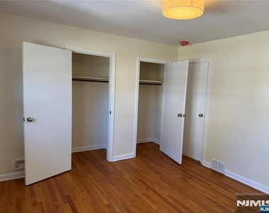 1118 Edgewood - Photo Thumbnail 14