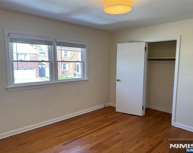 1118 Edgewood - Photo Thumbnail 13