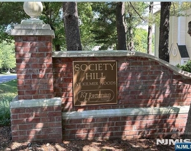 530 Holly - Photo Thumbnail 16