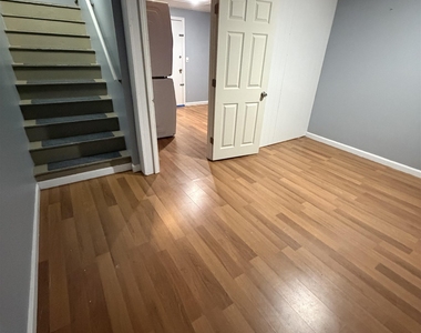 104 Elmwood - Photo Thumbnail 9