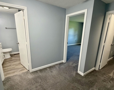 104 Elmwood - Photo Thumbnail 20