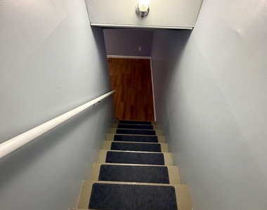 104 Elmwood - Photo Thumbnail 11