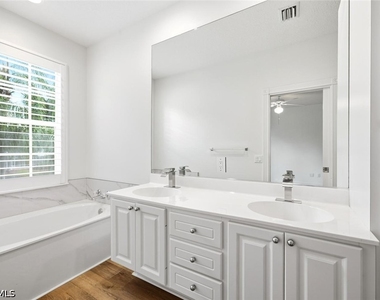 5729 Cove Circle - Photo Thumbnail 14