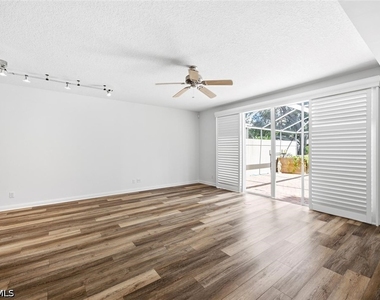 5729 Cove Circle - Photo Thumbnail 2