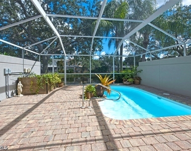 5729 Cove Circle - Photo Thumbnail 21