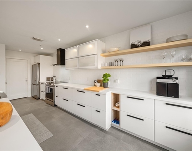 258 Sentry Maple Place - Photo Thumbnail 5