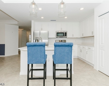6034 National Boulevard - Photo Thumbnail 4