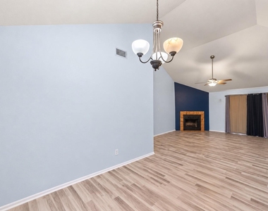 10302 Bushy Creek Drive - Photo Thumbnail 9