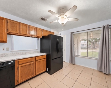 10302 Bushy Creek Drive - Photo Thumbnail 13