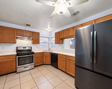 10302 Bushy Creek Drive - Photo Thumbnail 12