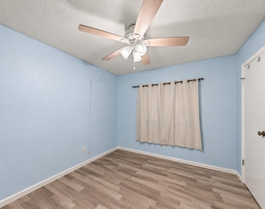10302 Bushy Creek Drive - Photo Thumbnail 21