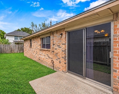 10302 Bushy Creek Drive - Photo Thumbnail 25