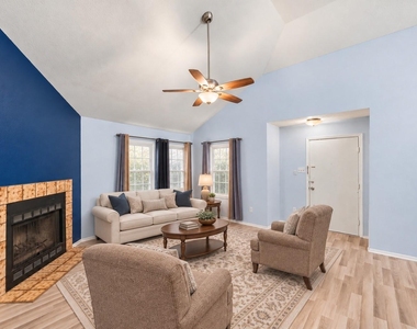 10302 Bushy Creek Drive - Photo Thumbnail 4