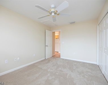 524 97th Avenue N - Photo Thumbnail 4