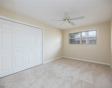 524 97th Avenue N - Photo Thumbnail 5