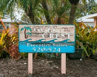 524 97th Avenue N - Photo Thumbnail 9